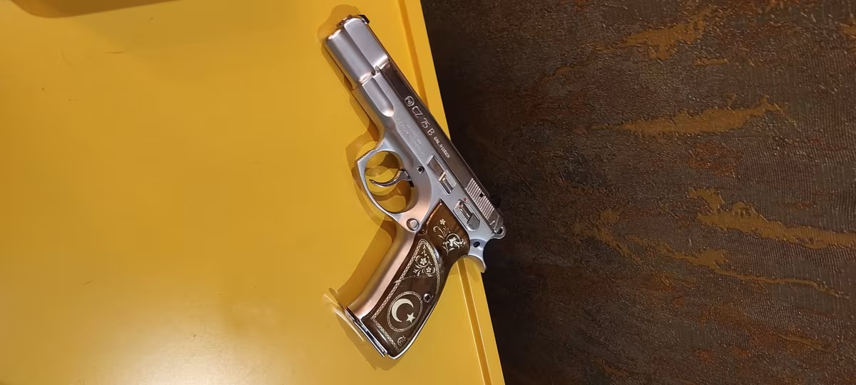 Emekli polisten CZ 75 B serisi