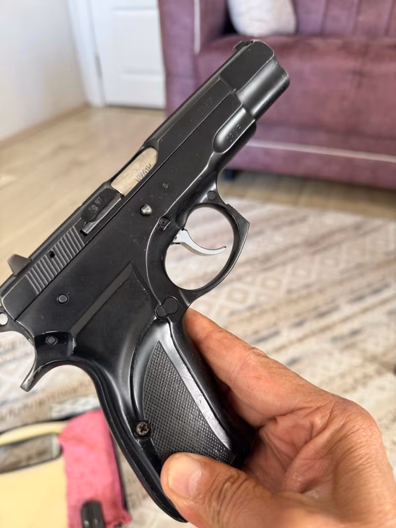 SAHİBİNDEN  SATILIK CZ 1997 MODEL ORJİNAL TABANCA