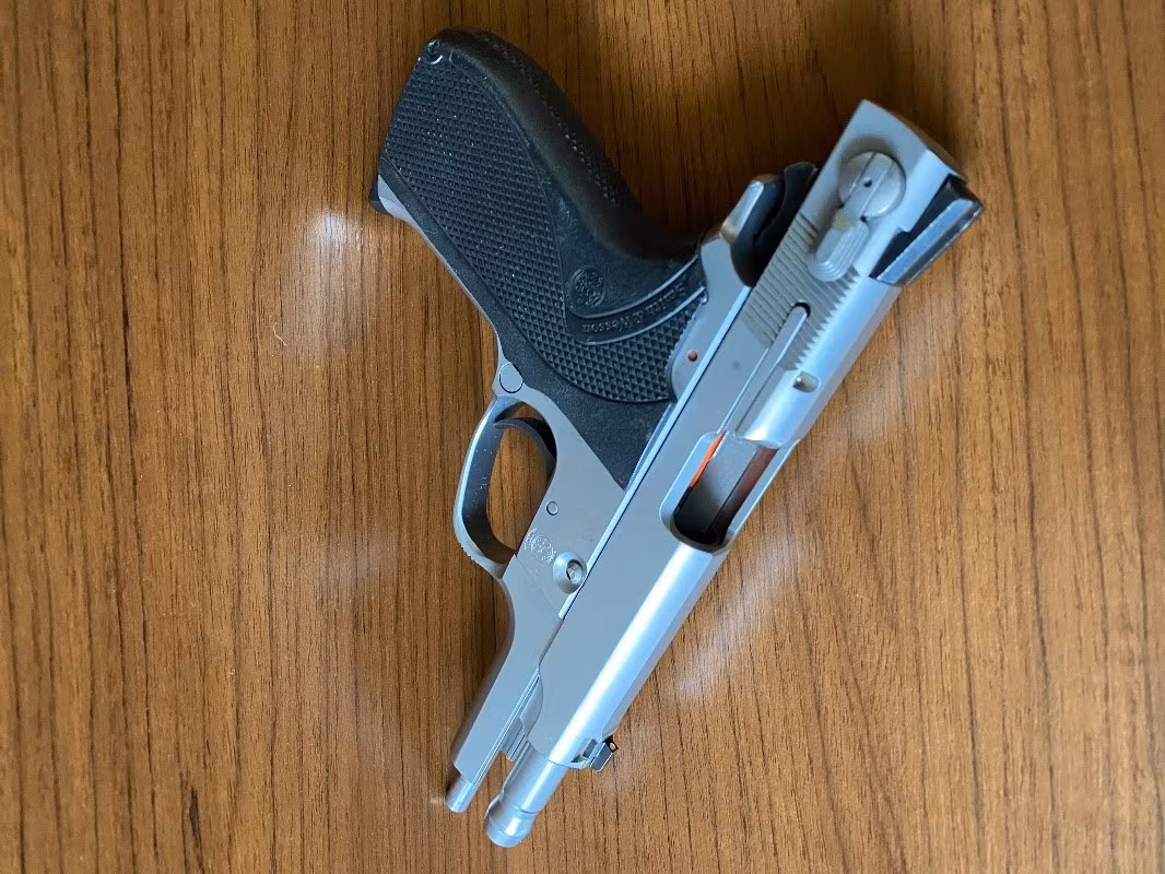 Smith & Wesson  15+1 Tabanca
