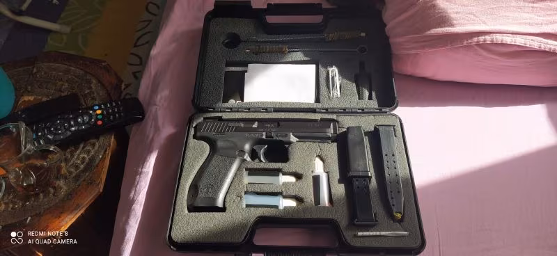 EMEKLİ POLİS MEMURUNDAN SIFIR CANİK TP9SF MATE SİYAH