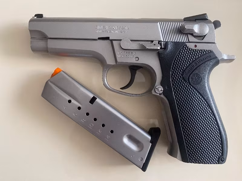 Smith Wesson 5906 15+1