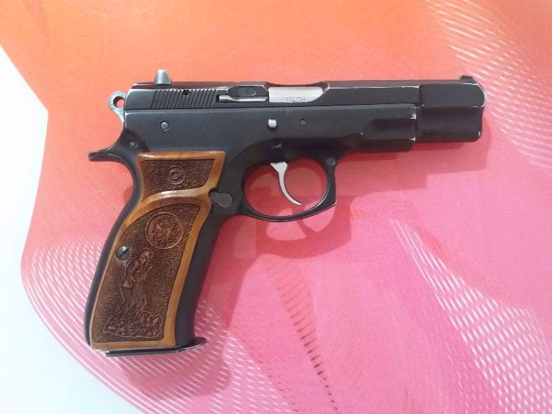 EMEKLİ POLİS'TEN ORİJİNAL TAŞIMA RUHSATLI CZ-75B 0 507 9249682