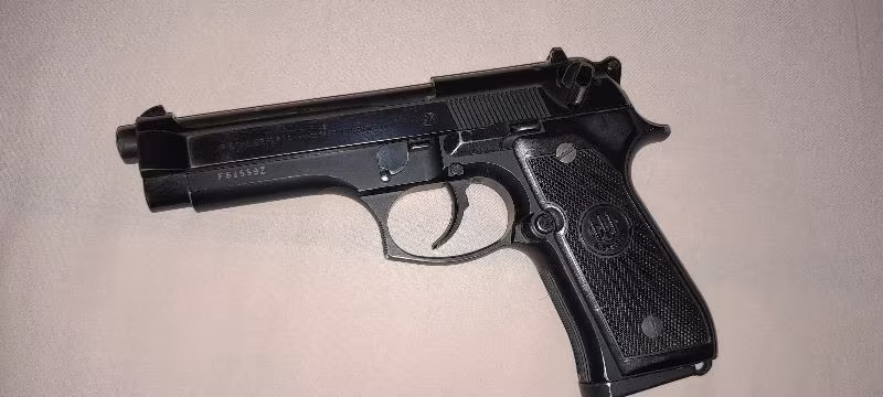 Satılık İtalya baretta fs92