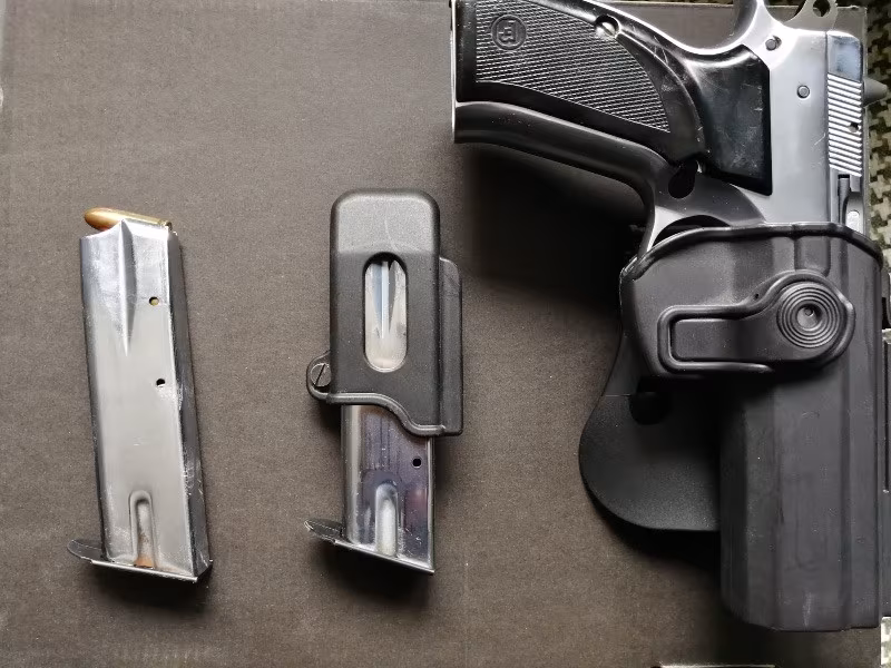 EMNİYET PERSONELİNDEN TEMİZ CZ75B TABANCA