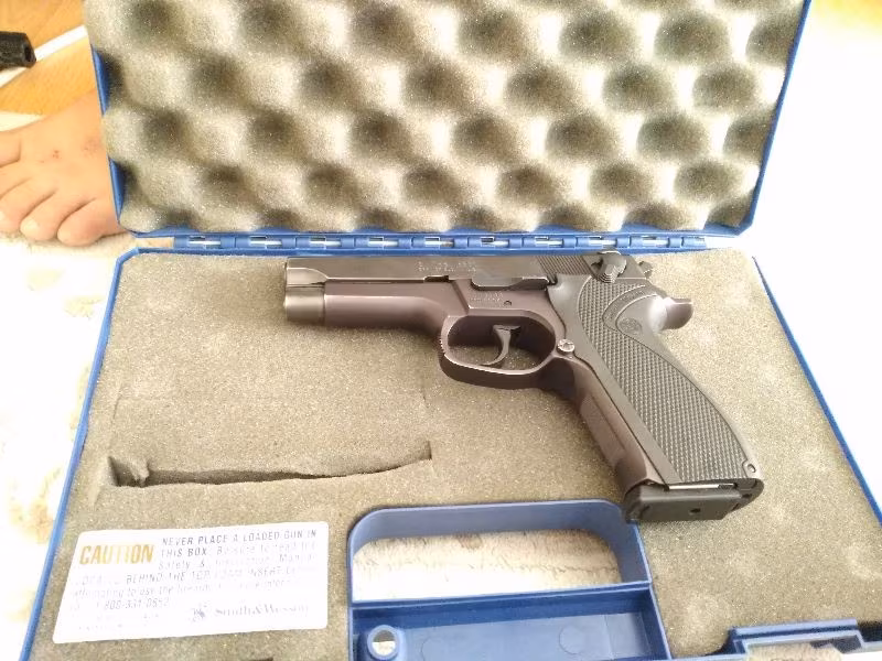 Smith & wesson ruhsatlı