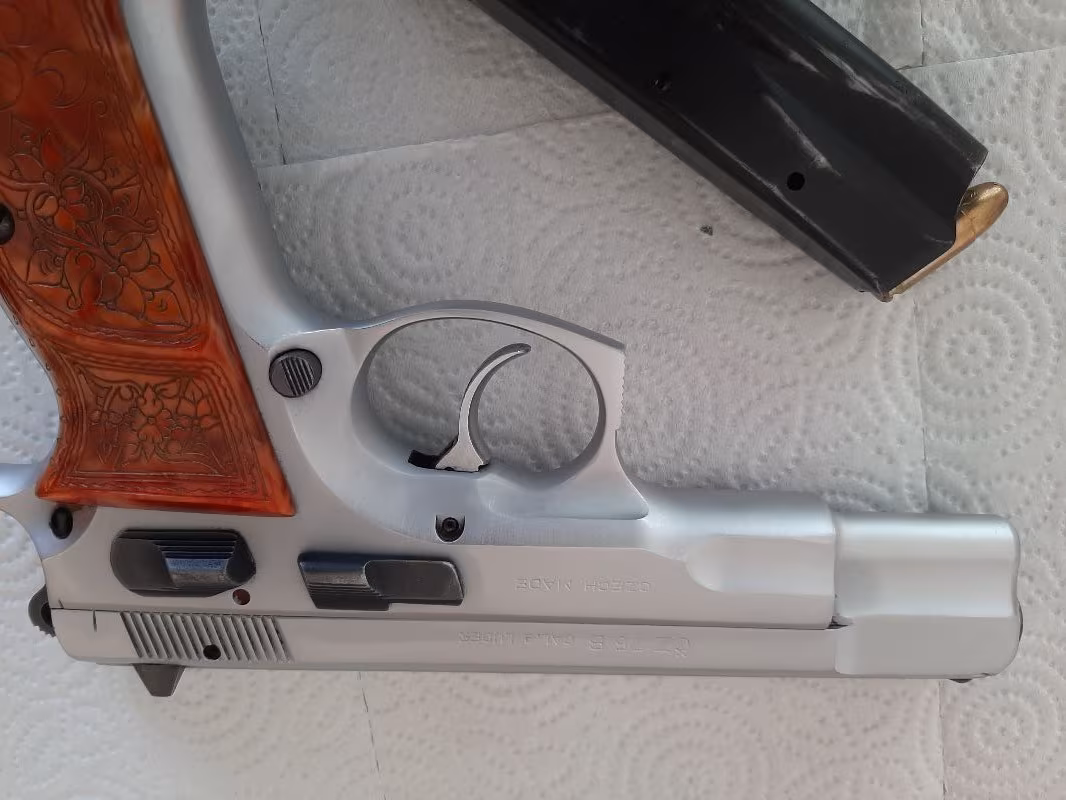 Çok temiz Cz75 B serisi