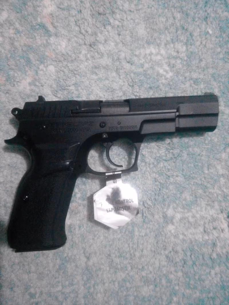 Memurdan Sıfır Kılınç 2000 Mega Özel Siyah tertemiz sıfır tabanca (M.K.E"den yeni Ruhsatlı)