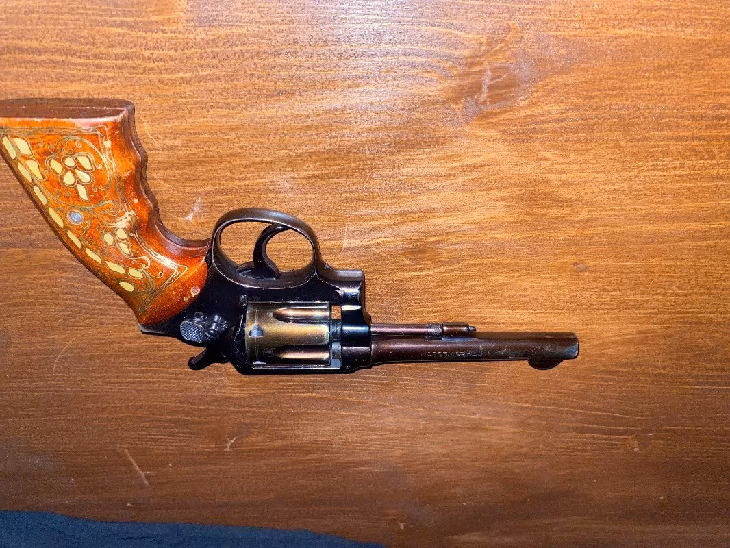 Smith Wesson 6 patlar emekli astsubaydan bakımlıdır.