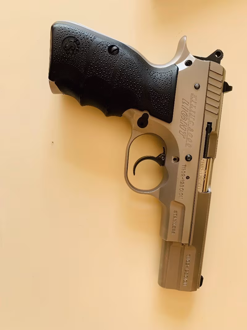 Sarsılmaz kılınç 2000 lıght