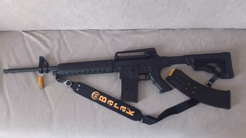 Bora şarjörlü av tüfeği