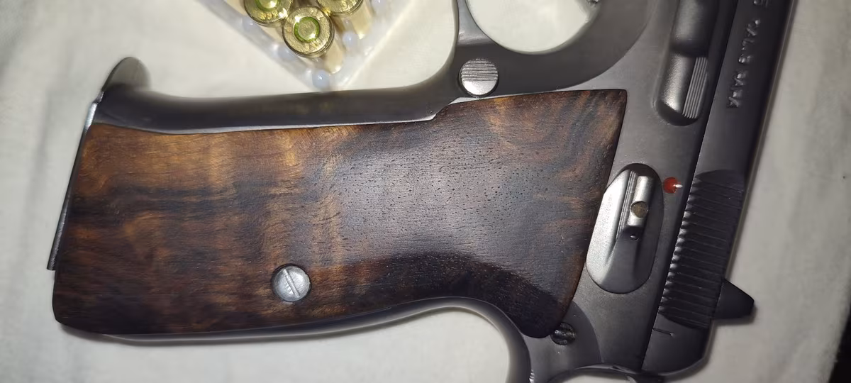 Emsalsiz Temizlikte CZ 75 A