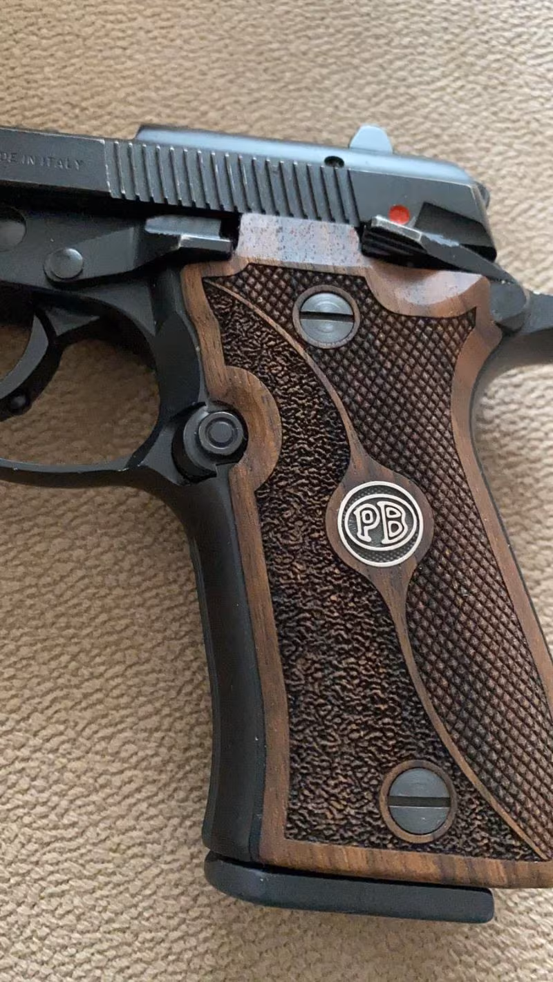 İtalya Beretta F 81
