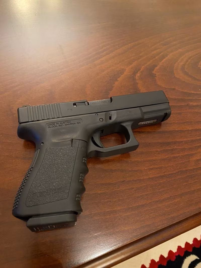 Glock 19