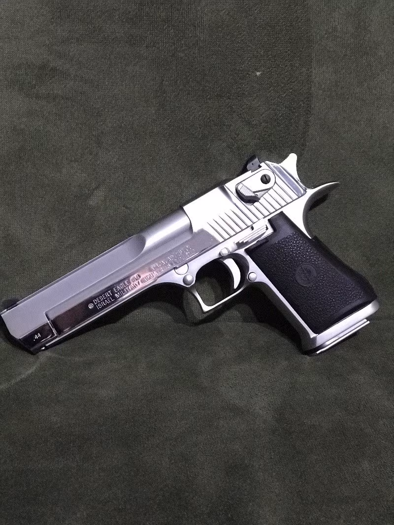 Desert Eagle 44 magnum