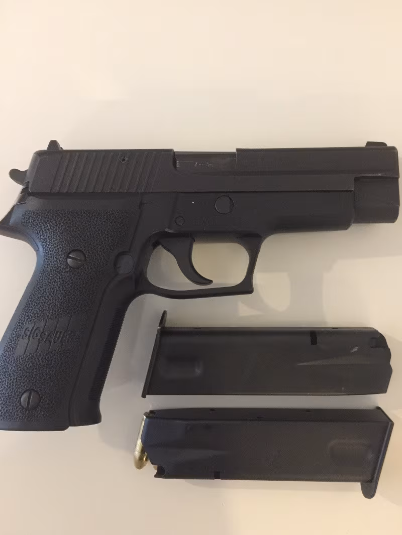 Emekli kamu görevlisinden sıfır ayarında sig sauer p226