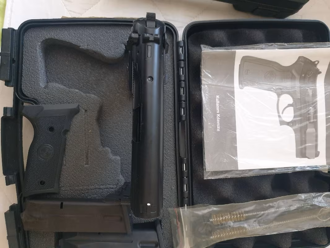 Kamu emeklisinden özel gümüş kabzeli sıfır Stoeger/Cougar 45 ACP