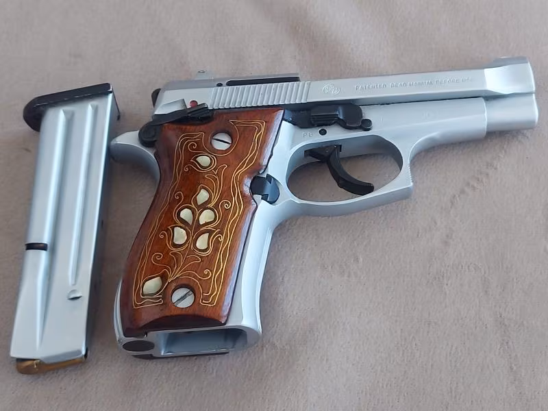 İthal Beretta Sıfır ayarında çiziksiz tertemiz  81F (7,65) 10+1 mermi