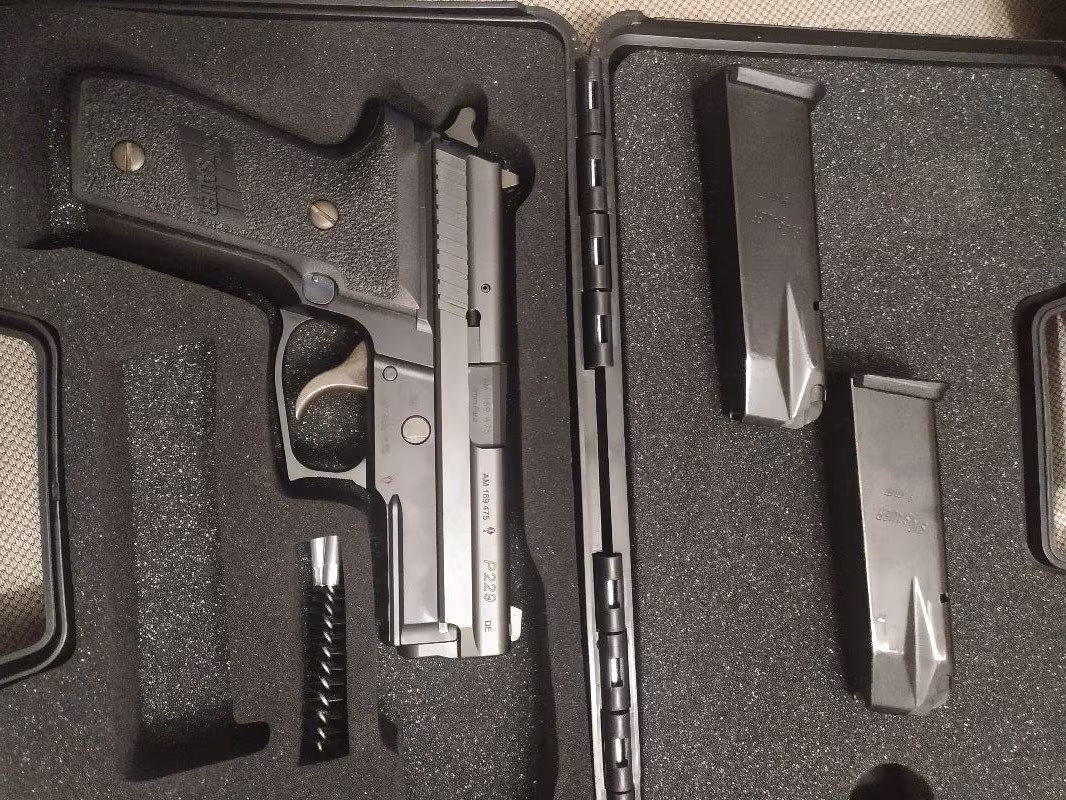 Kamu görevlisinden sıfır ayarında Alman Sig Sauer  P229 also