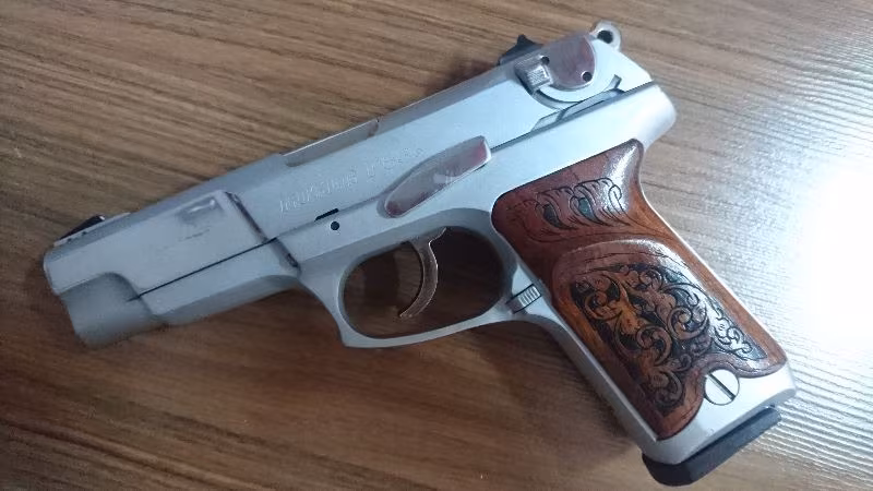 ÇOK TEMİZ RUGER P85