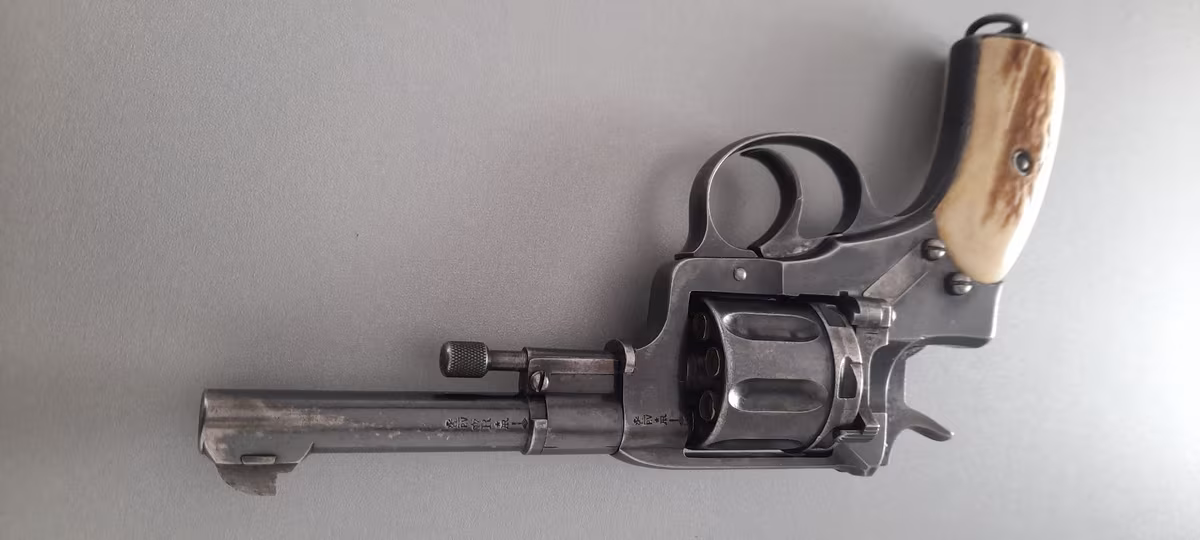 Orjinal boyalı Belçika nagant. 100 mermisiyle