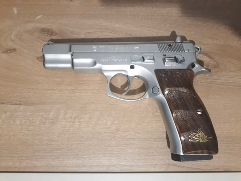 İLK SAHİBi EKMEKLİ POLİSDEN CZ 75 T SERİSİ