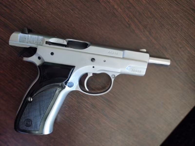 Emekli Başkomserden tertemiz krom kaplamalı satılık cz 75 A serisi