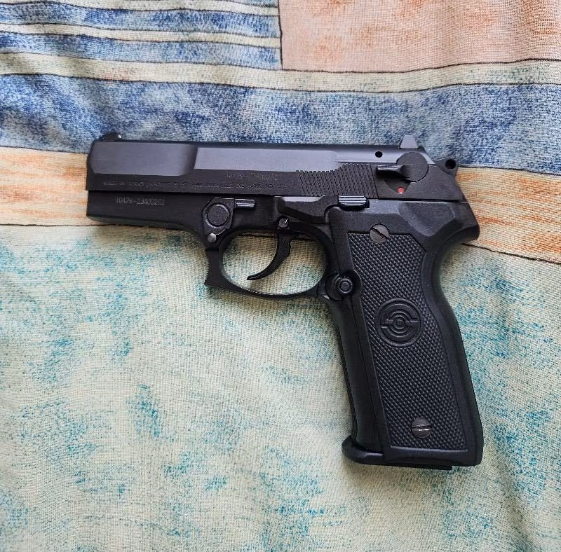 Memurdan Stoeger Cougar 8000F