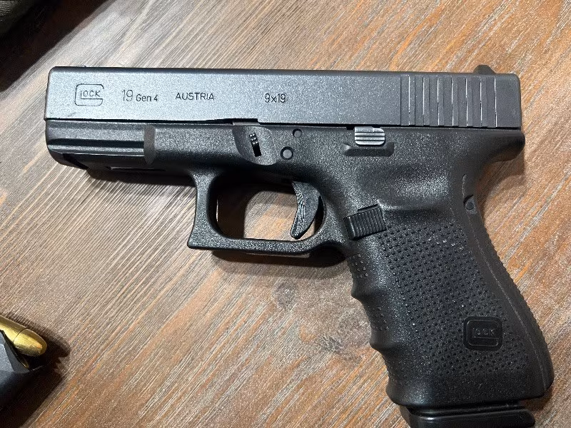 GLOCK 19 GEN 4 AUSTRIA MFG TACTICAL KILIFLARI İLE
