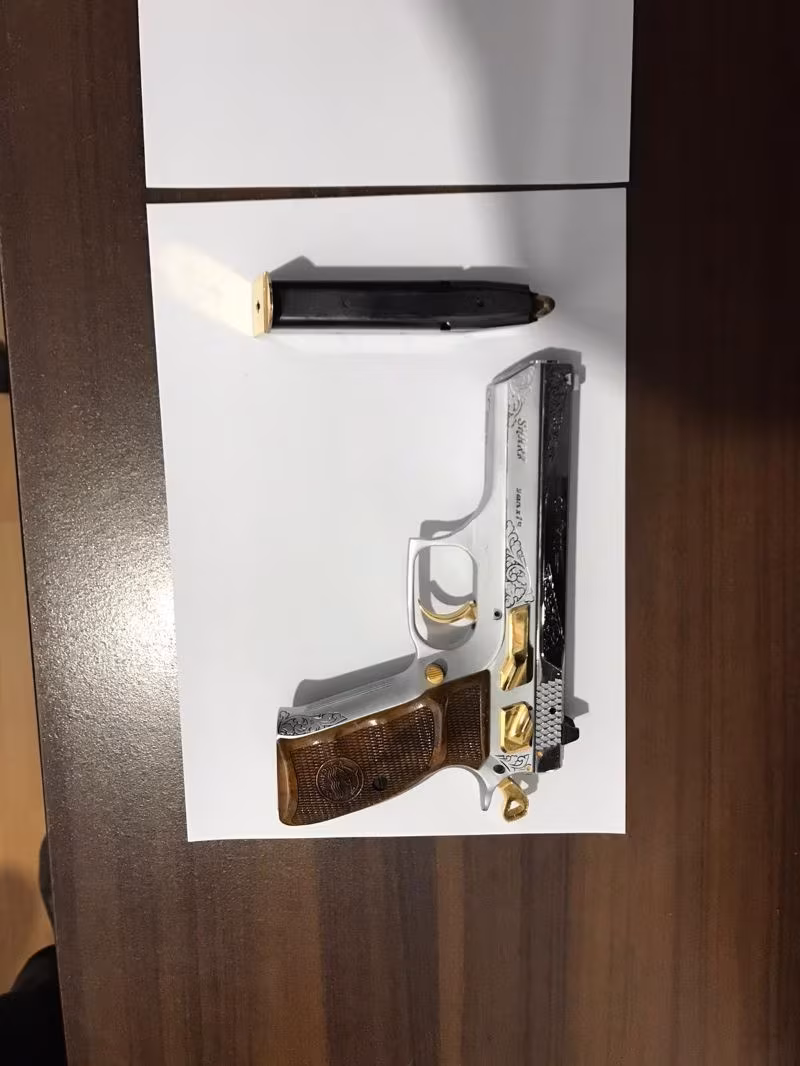 EMEKLİ MEMURDAN RUHSATLI ÖZEL YAPIM SİLAH