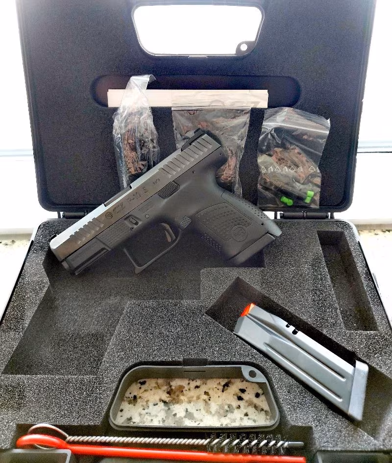 CZ P-10 S