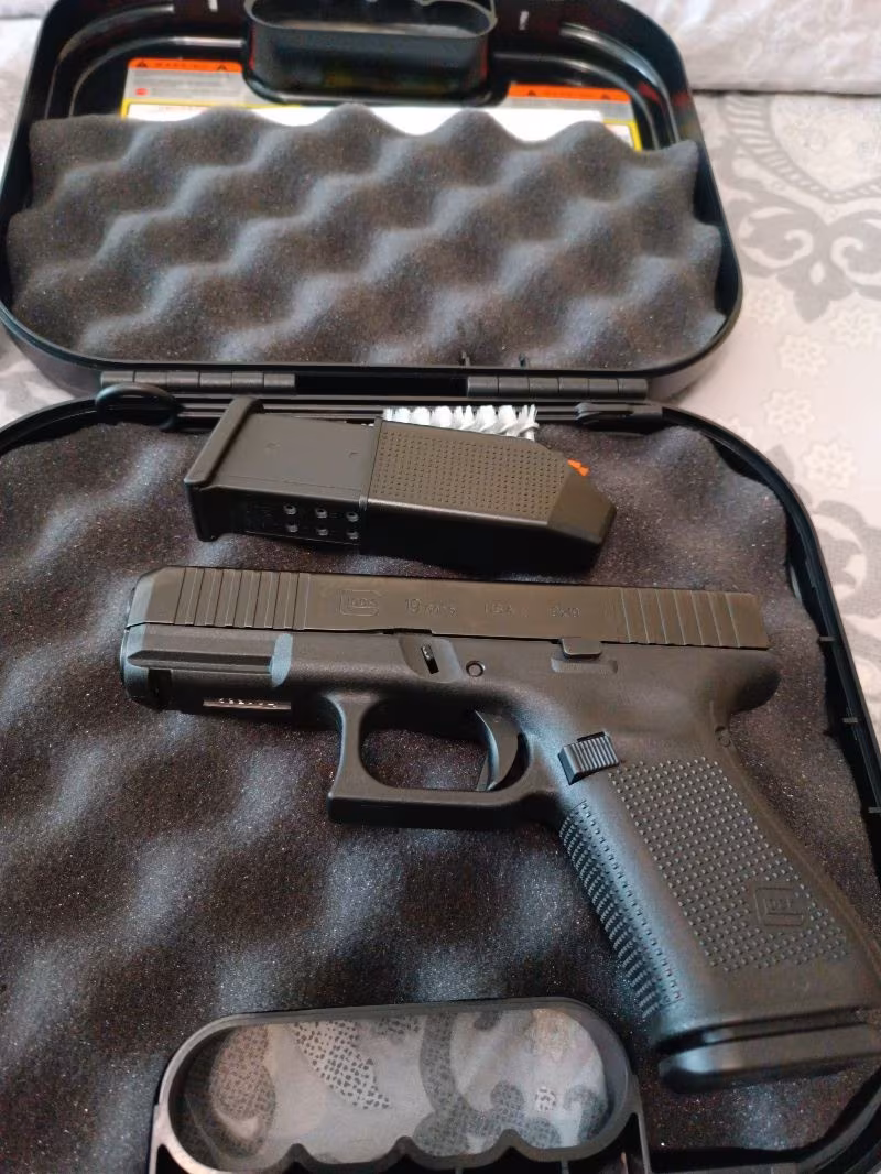 Yeni Türkiye logolu Glock 19 gen 5