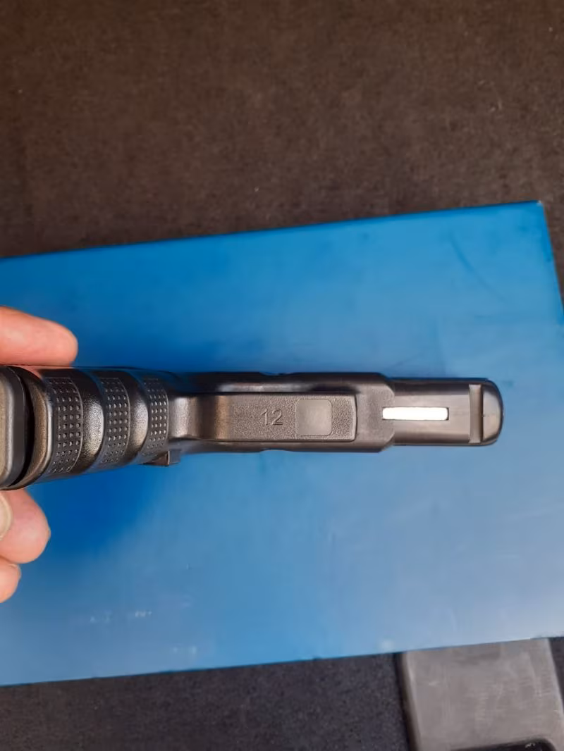 GLOCK 19 GEN4 TERTEMİZ SAHİBİNDEN ACİL SATILIK.