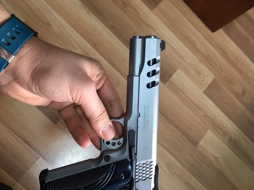 Sw PERFORMANCE CENTER 1911