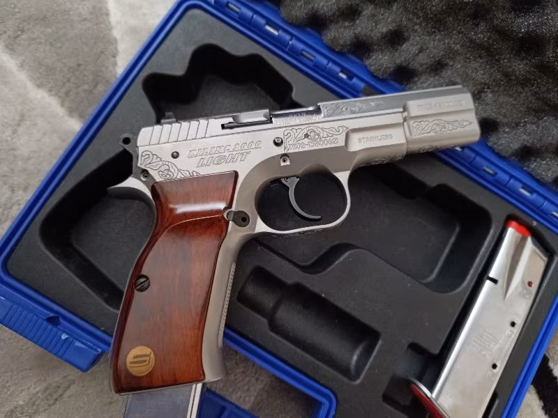 Sarsılmaz kılınç 2000 light gravürlü