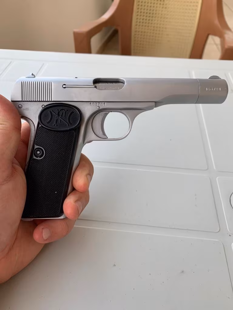 Çok temiz yüzüklü browning