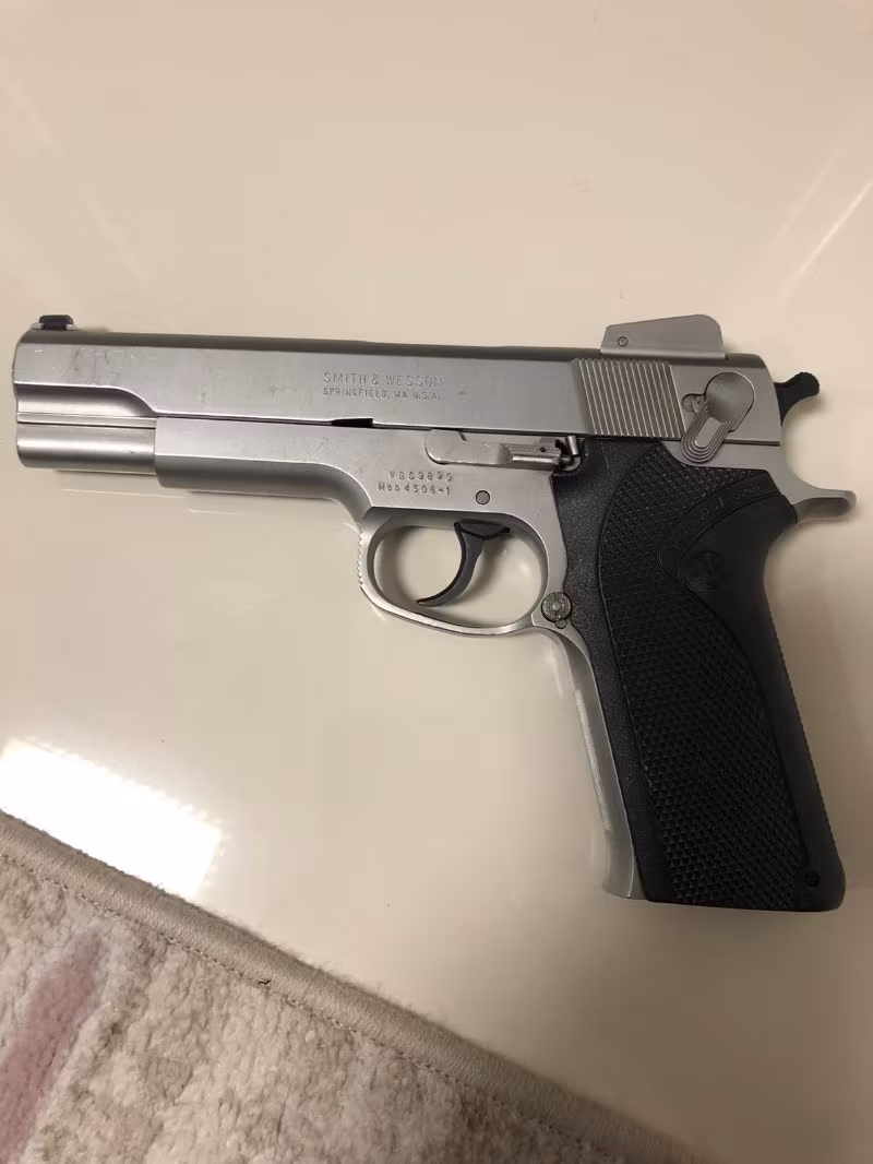 Smit wesson 45 acp