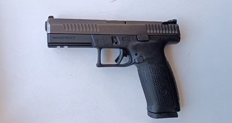 RUHSATLI SIFIR KUTUSUNDA,HİÇ KULLANILMAMIŞ ÇEKYA CZ P 10 F - 4150 DOLAR