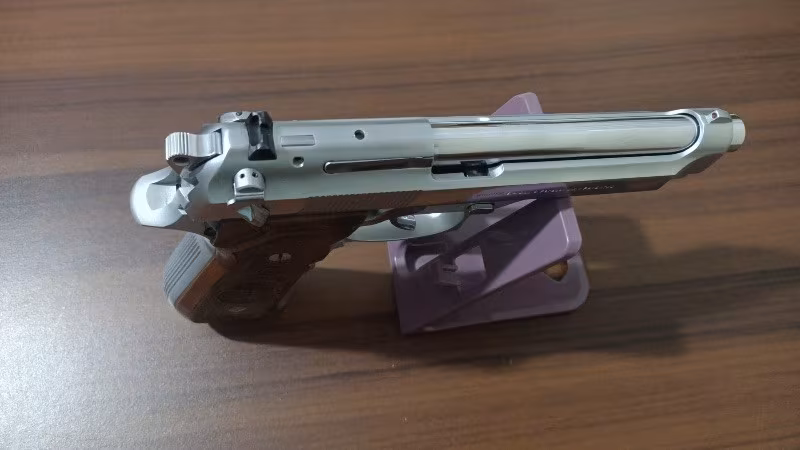 ASKERİ PERSONELDEN BARETTA FS92