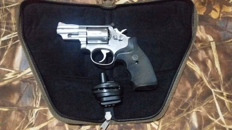 Acil satılık Fiyat düştü...!!!!                                           13.000TL. den 10.000TL.ye ve en son pazarlıksız 8.000 TL. Sıfır Ayarında Smith Wesson 66/3 modeli