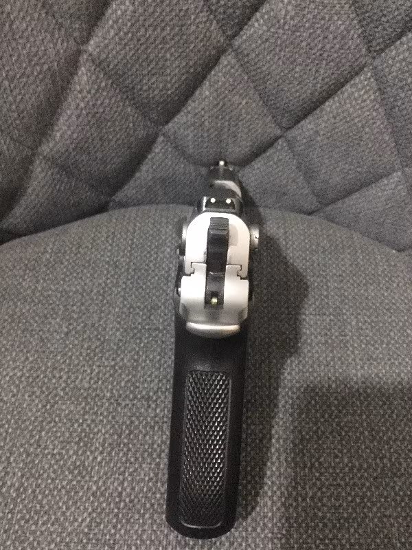 Acil satılık sıfır ayarında sw 5906 şarjörlü smith