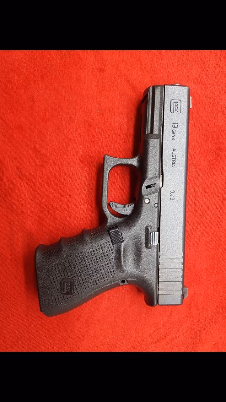 Çok temiz GLOCK 19 GEN 4 Sıfır gibi