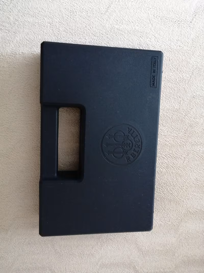 İLK SAHİBİNDEN BERETTA F92 COMPACT 9 MM 13+1