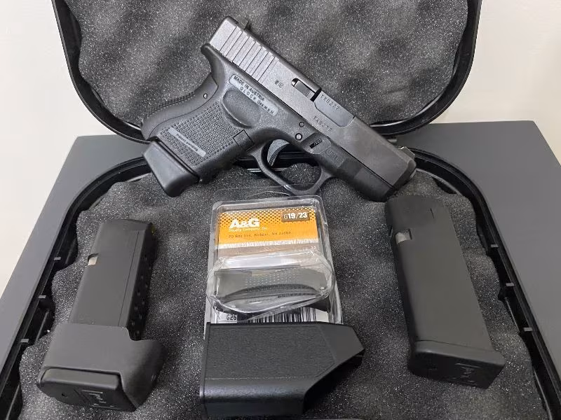 Kamu görevlisinden orjinal kutusunda tertemiz Glock26 gen4