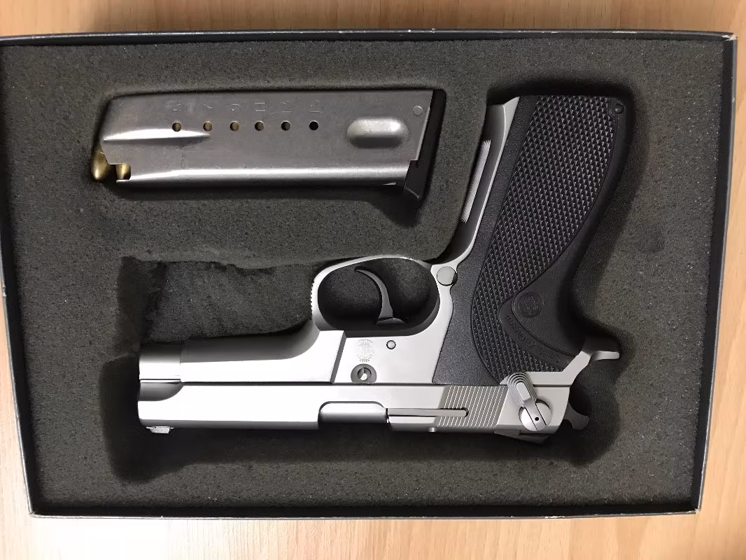 SMİTH WESSON 5906