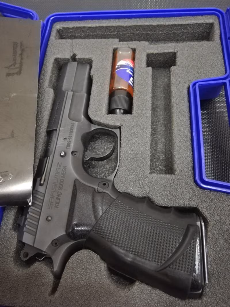 Polisten 6 aylık sarsılmaz kılınç mega 2000 temiz ve bakımlı