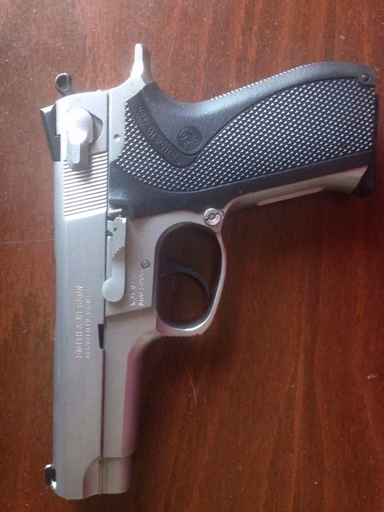 Memurdan taşımalı smith wesson