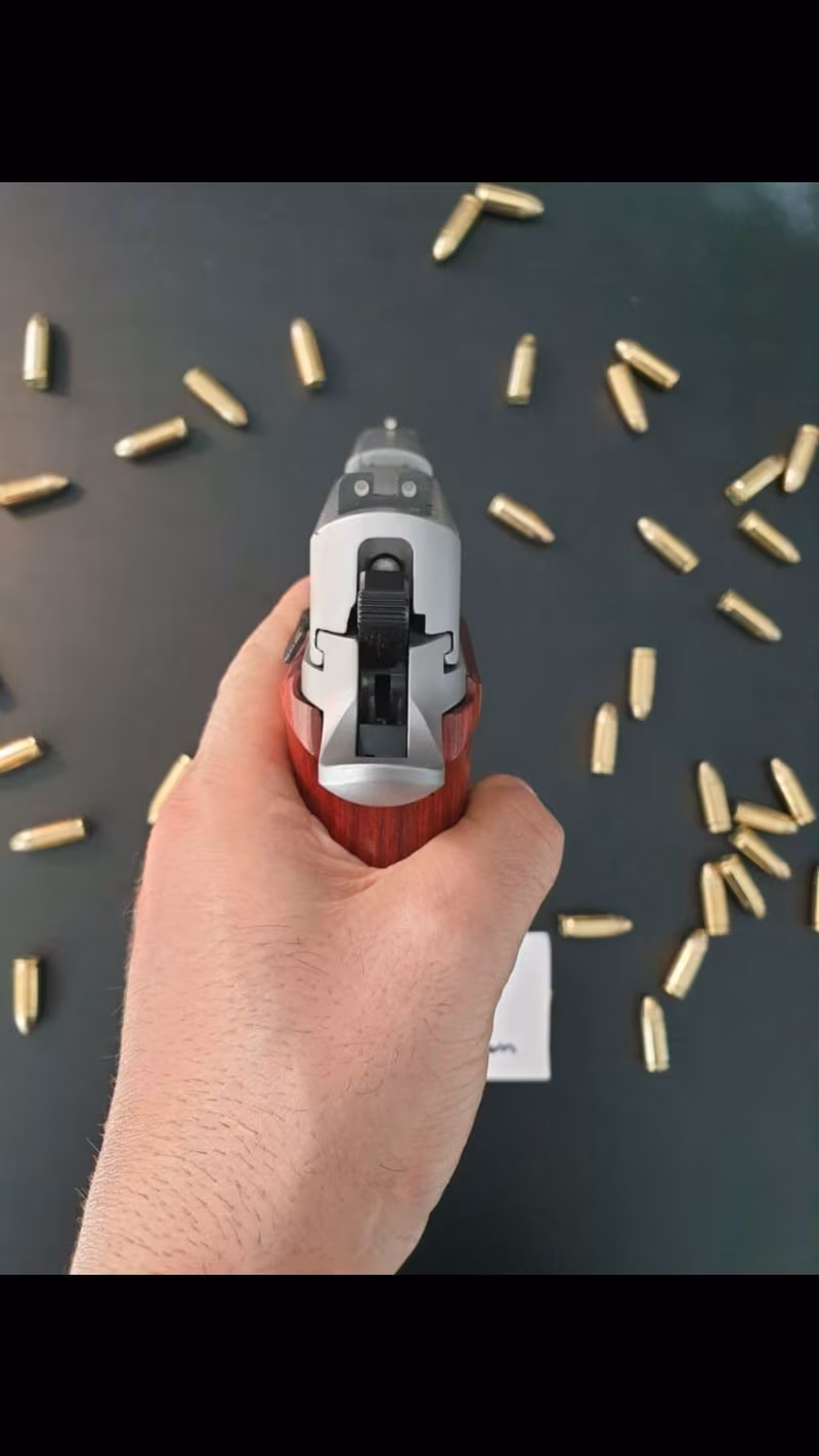 SIFIR KUTUSUNDA HİÇ KULLANILMAYAN SİGSAUER P226 ELİTE STANLESS
