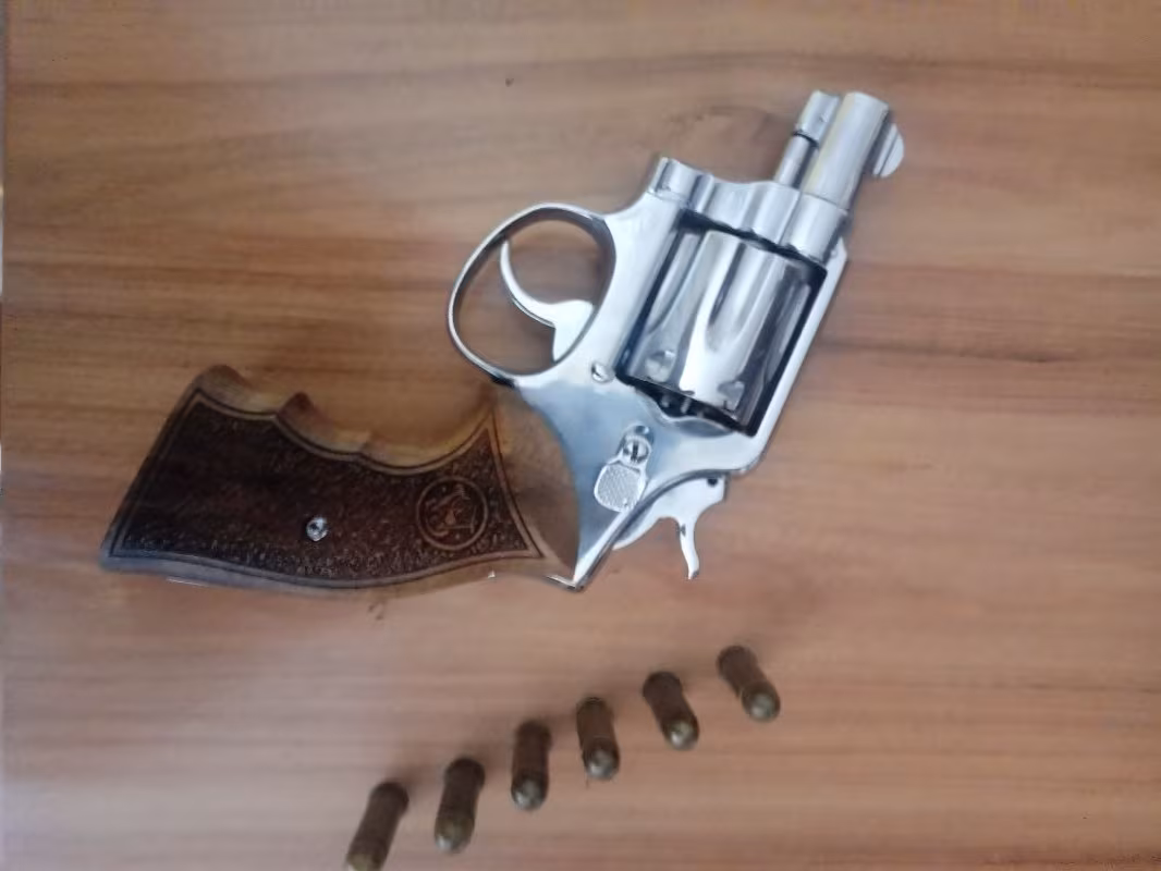 Emekli Polisten Abd Simith Wesson 38 Kalibre Toplu