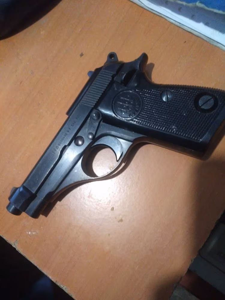 Düğmeli Baretta Mod70