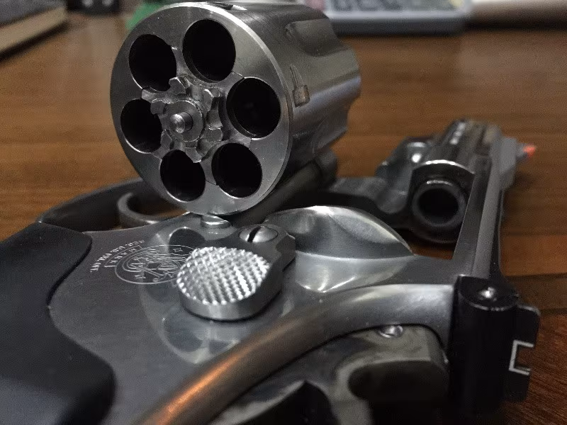 SMITH & WESSON 357 MAGNUM 6 PATLAR ORJİNAL KROM KASA SİLAHI